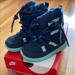 Nike Roshe One HI Se girls